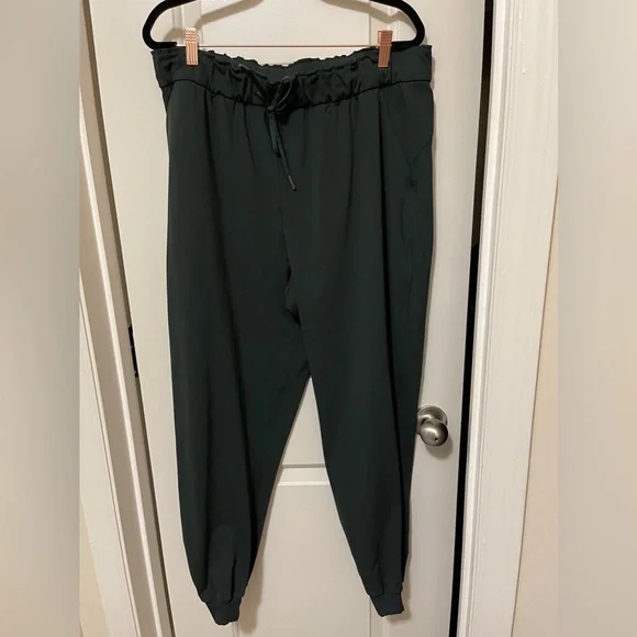 Lululemon Stretch Luxtreme High-Rise Jogger, size 14, Rainforest Green - Picture 2 of 9